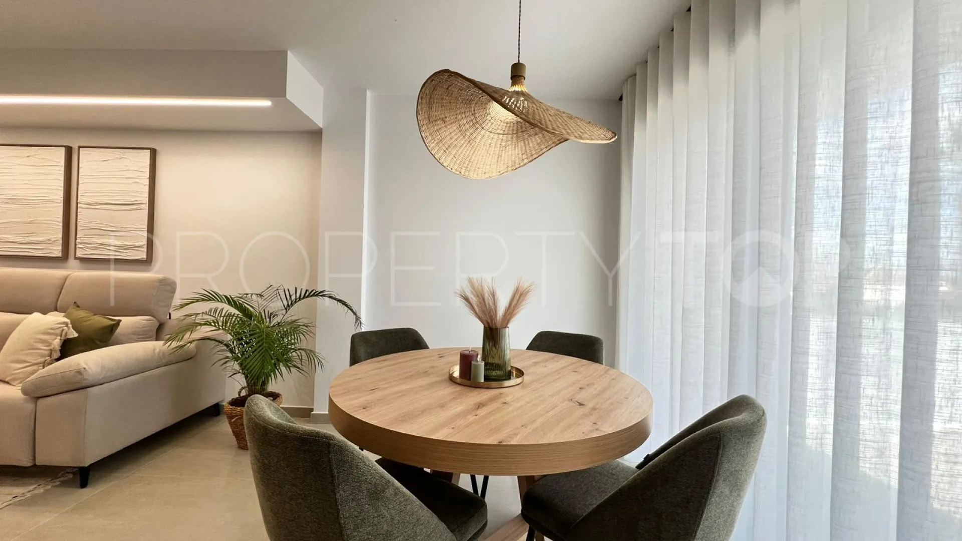 Se vende adosado en Benferri de 3 dormitorios