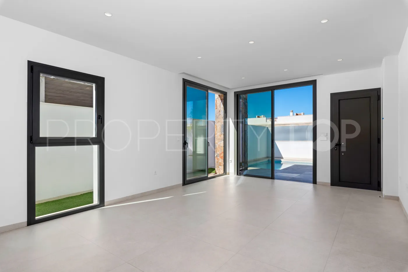 Comprar villa de 3 dormitorios en San Javier
