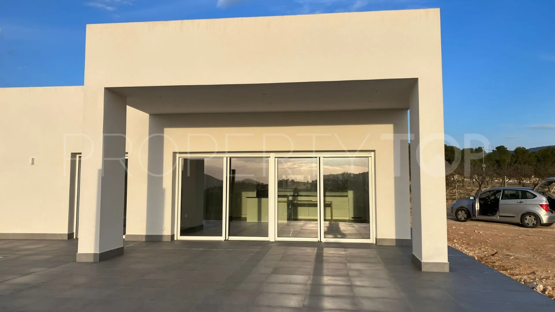 Villa for sale in Pinosol with 3 bedrooms