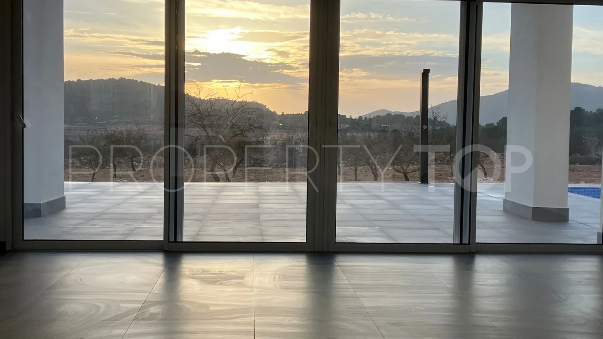 Villa for sale in Pinosol with 3 bedrooms