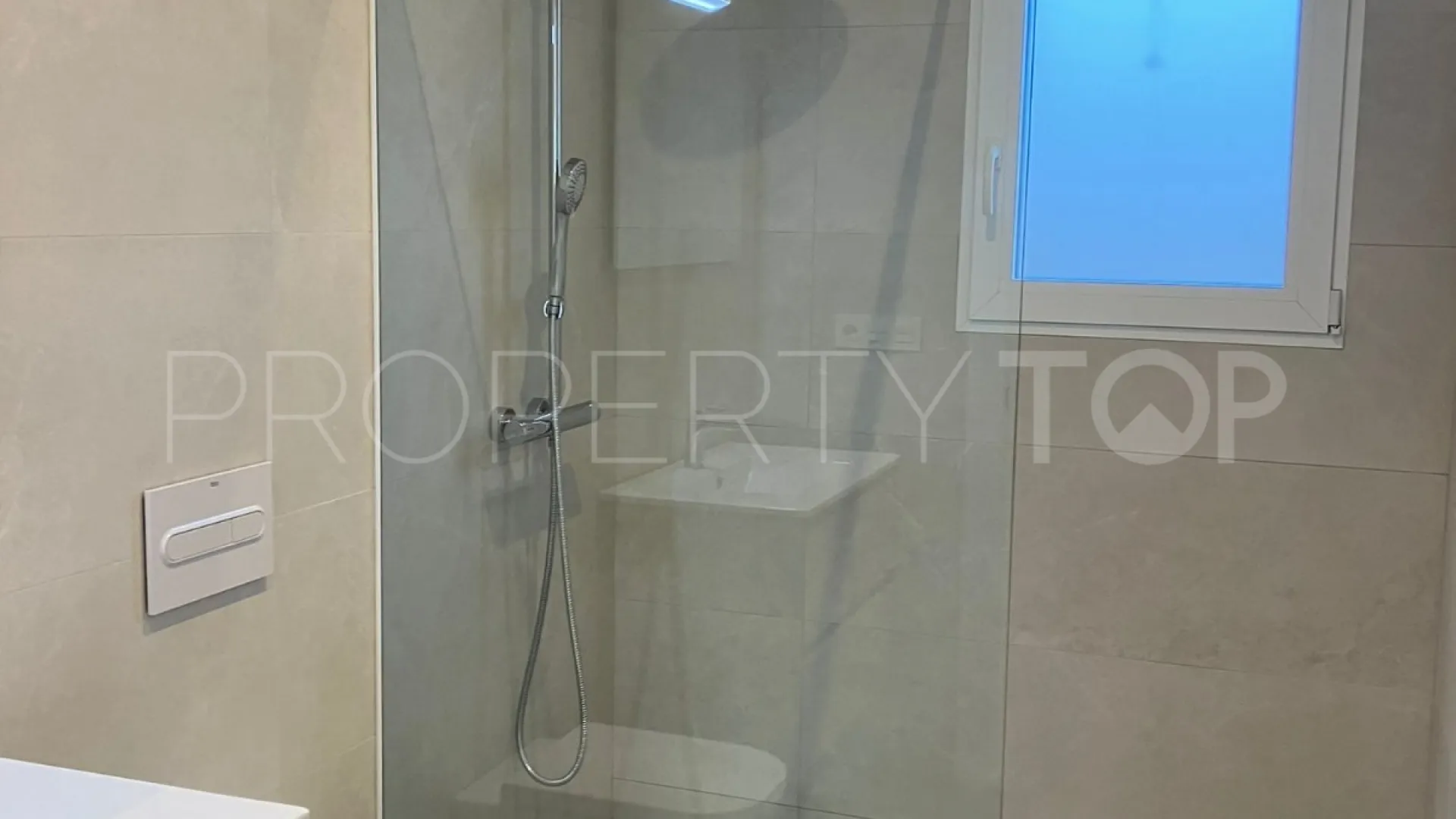 Villa for sale in Pinosol with 3 bedrooms