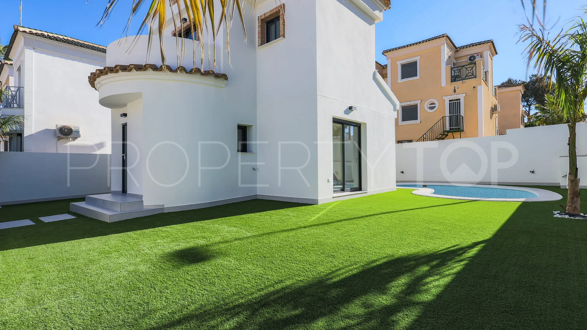 Comprar villa en Rioja con 3 dormitorios