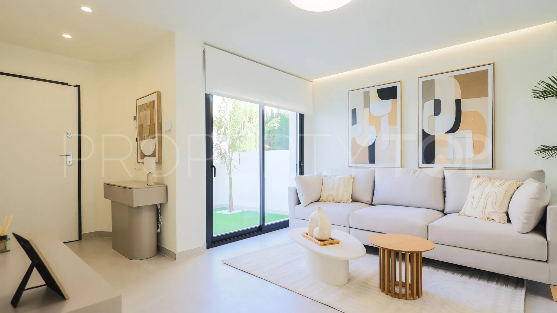 Comprar villa en Rioja con 3 dormitorios
