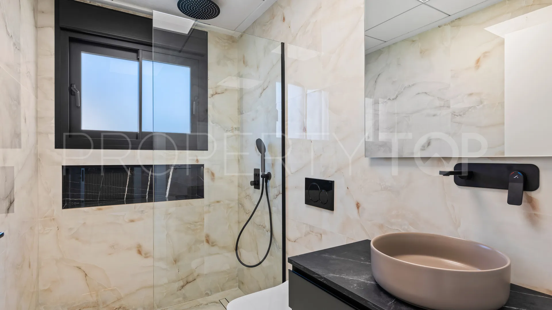 For sale villa in La Finca Golf with 3 bedrooms