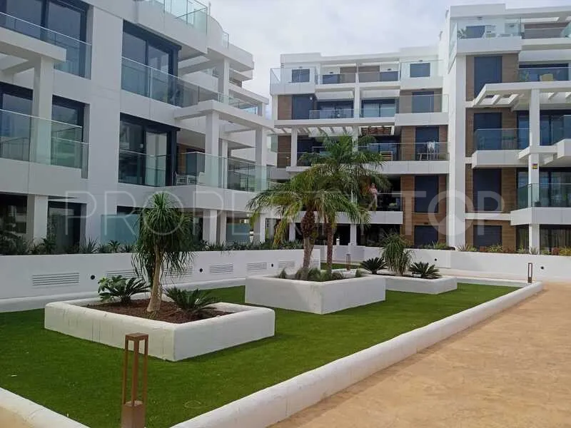 Apartamento de 2 dormitorios en venta en Denia