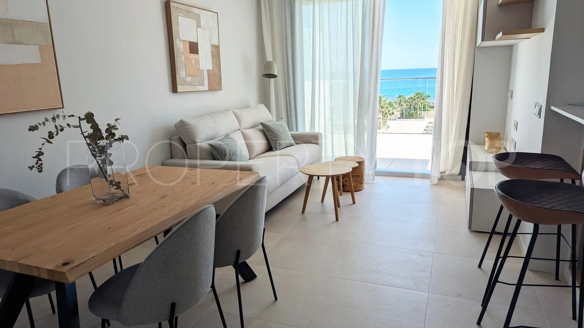 Apartamento de 2 dormitorios en venta en Denia