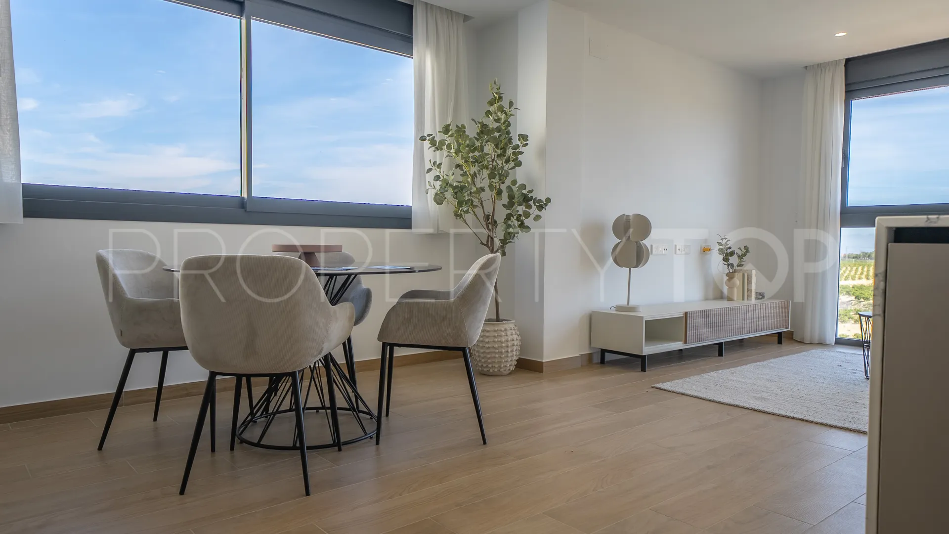Algorfa villa for sale