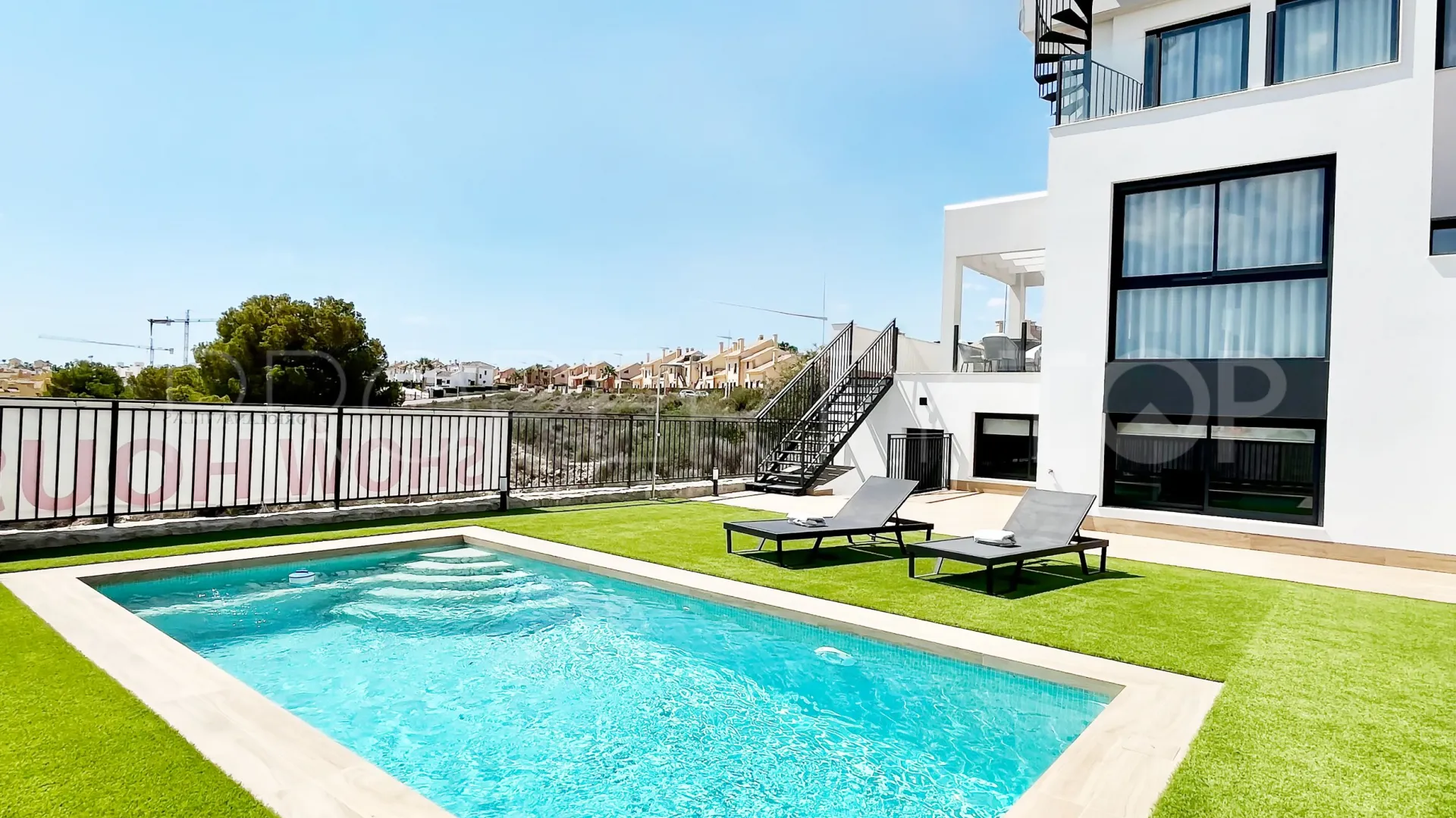 Algorfa villa for sale
