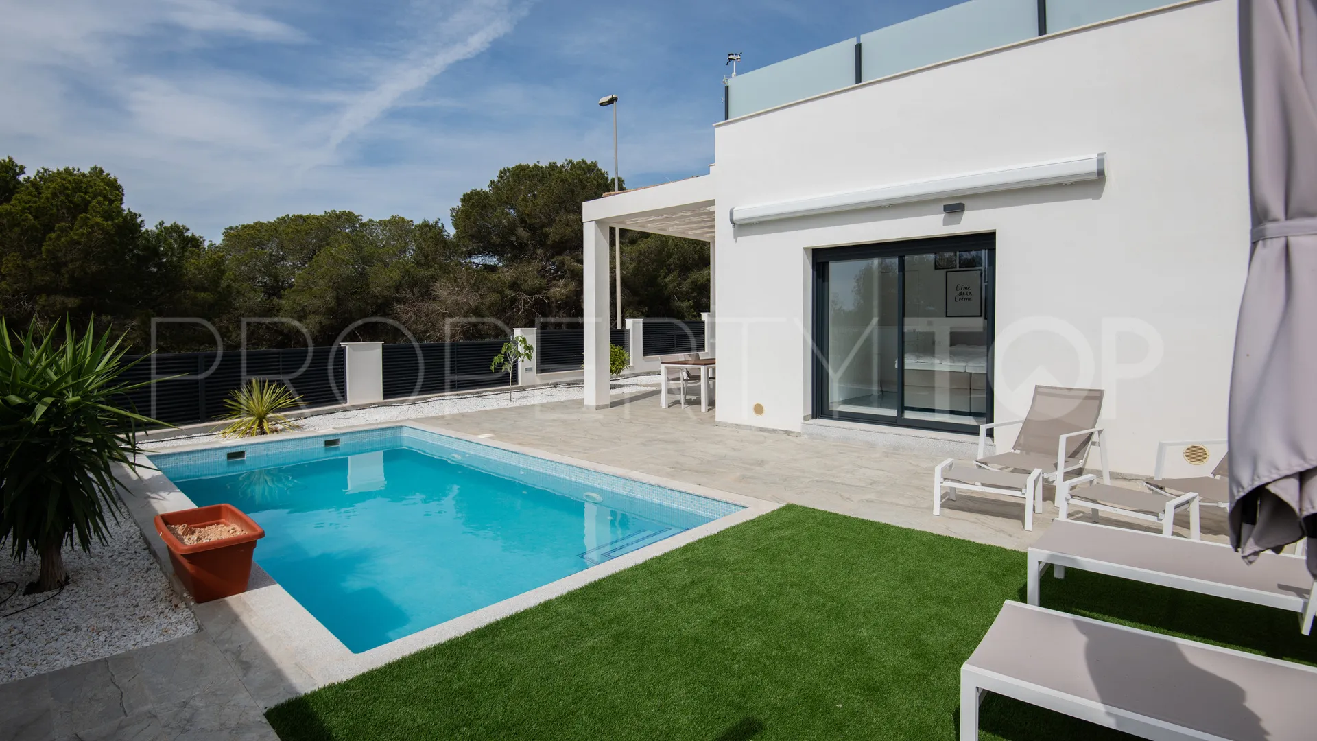 For sale villa in Pilar de la Horadada