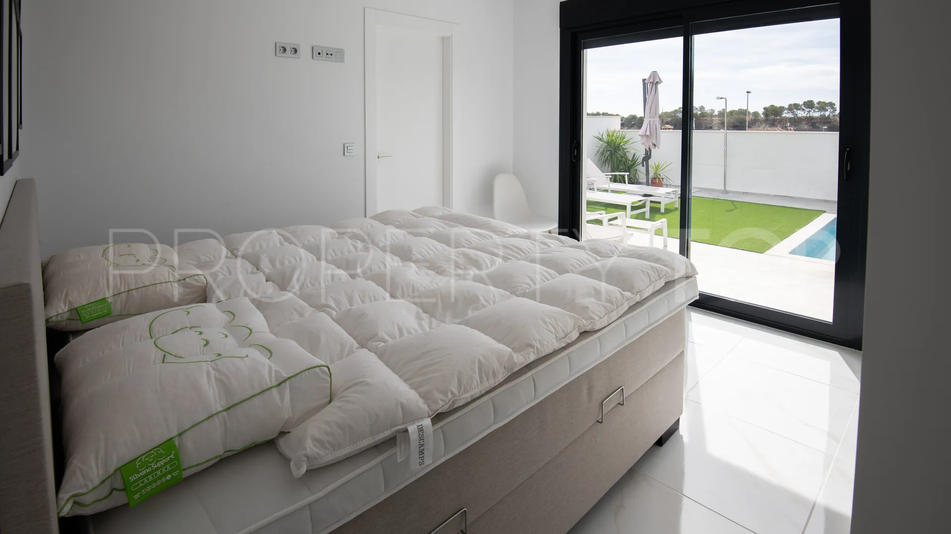 For sale villa in Pilar de la Horadada