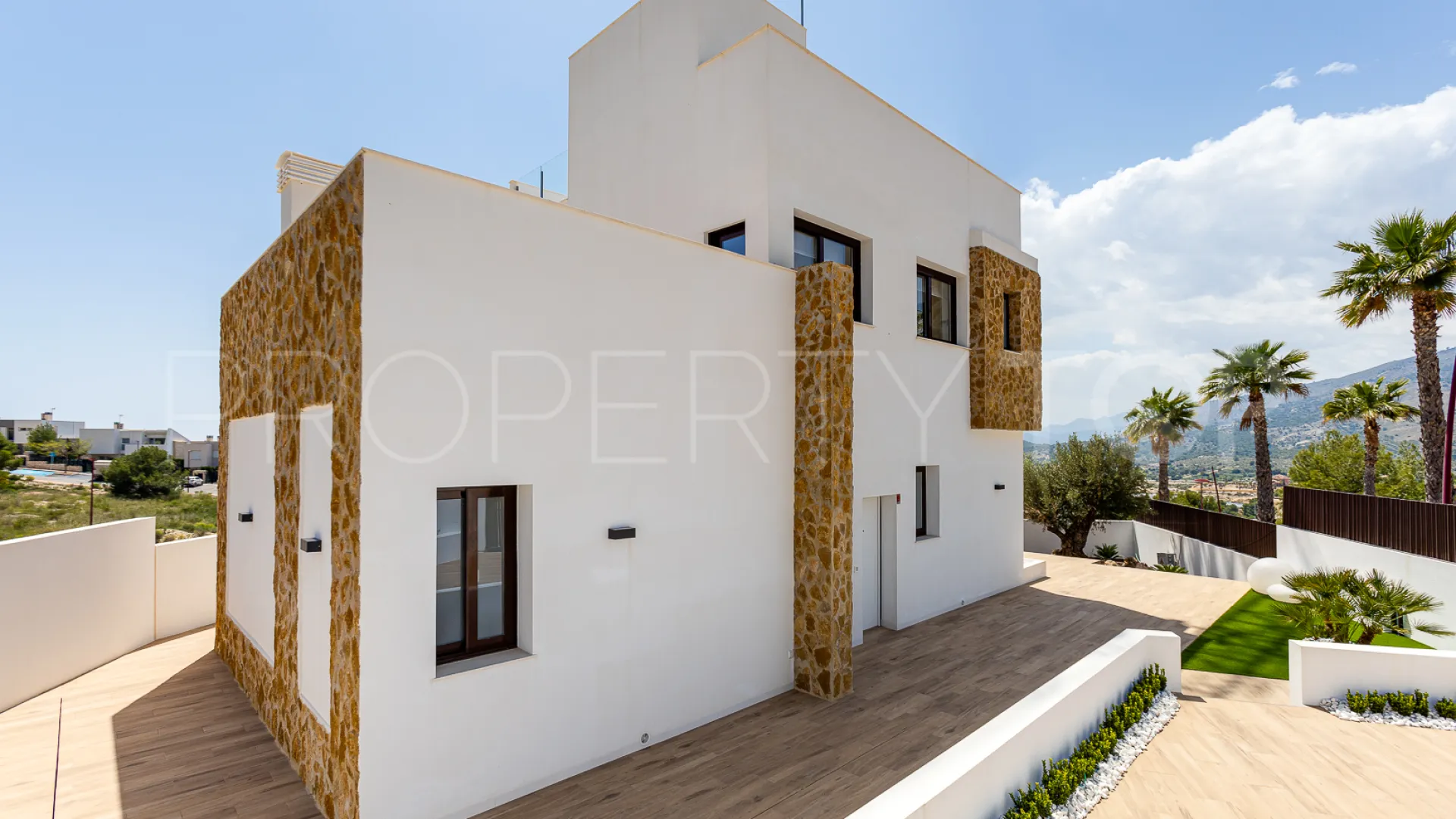 Se vende villa en Cala de Finestrat con 3 dormitorios