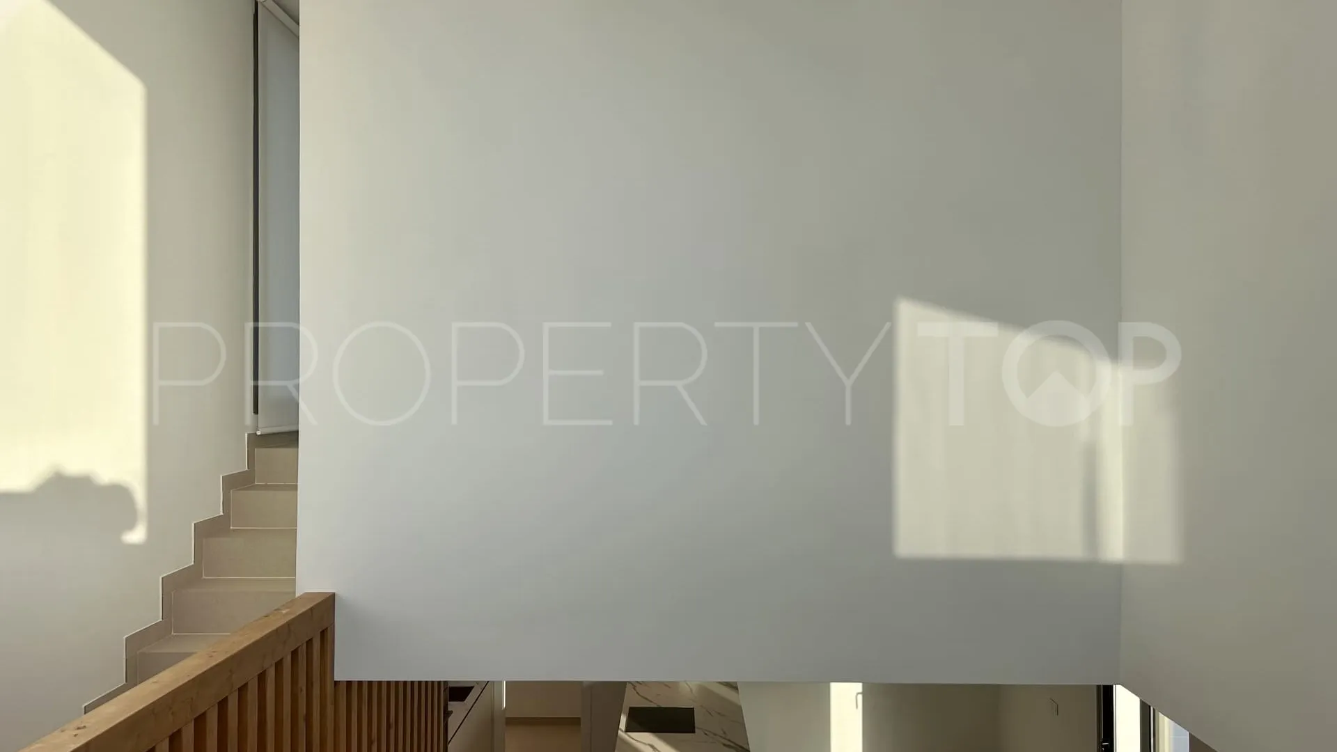 Comprar villa con 4 dormitorios en Cala de Finestrat