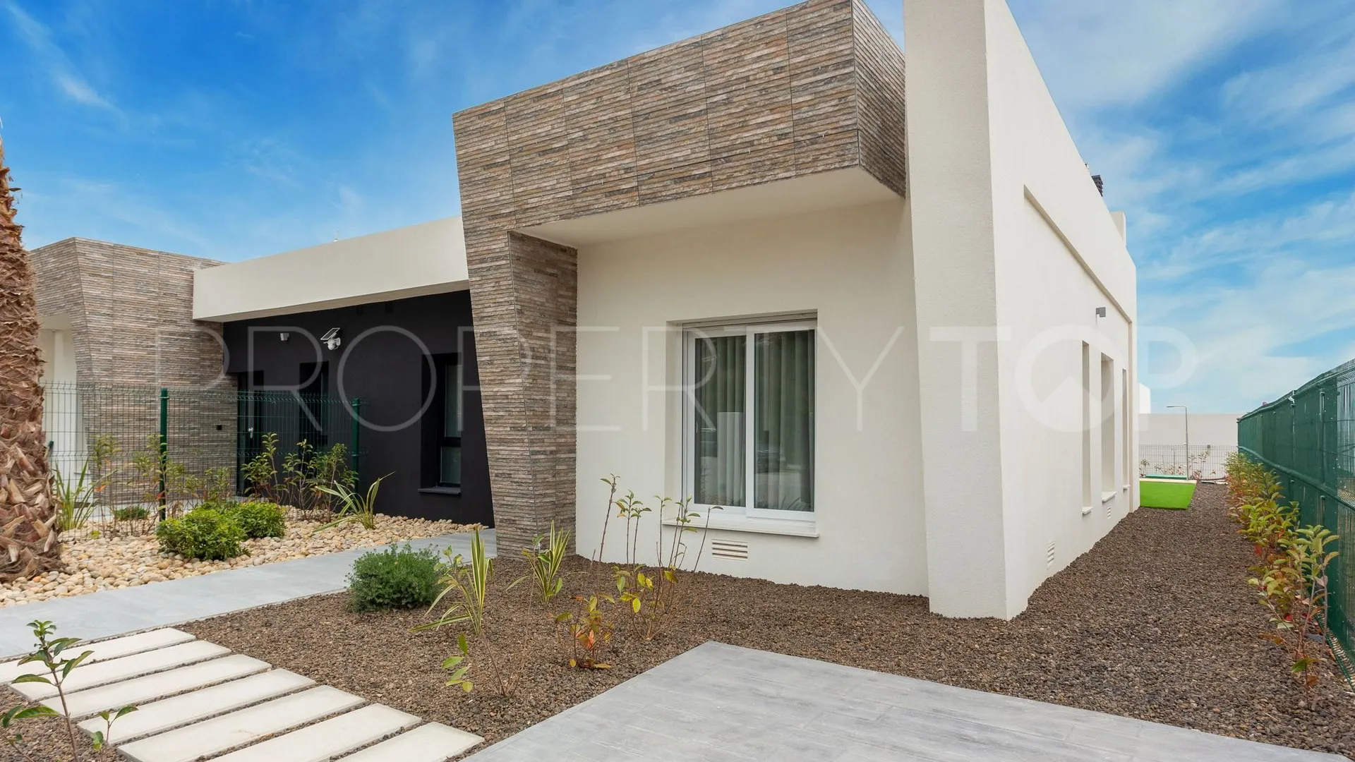 Buy town house in La Finca Golf with 3 bedrooms