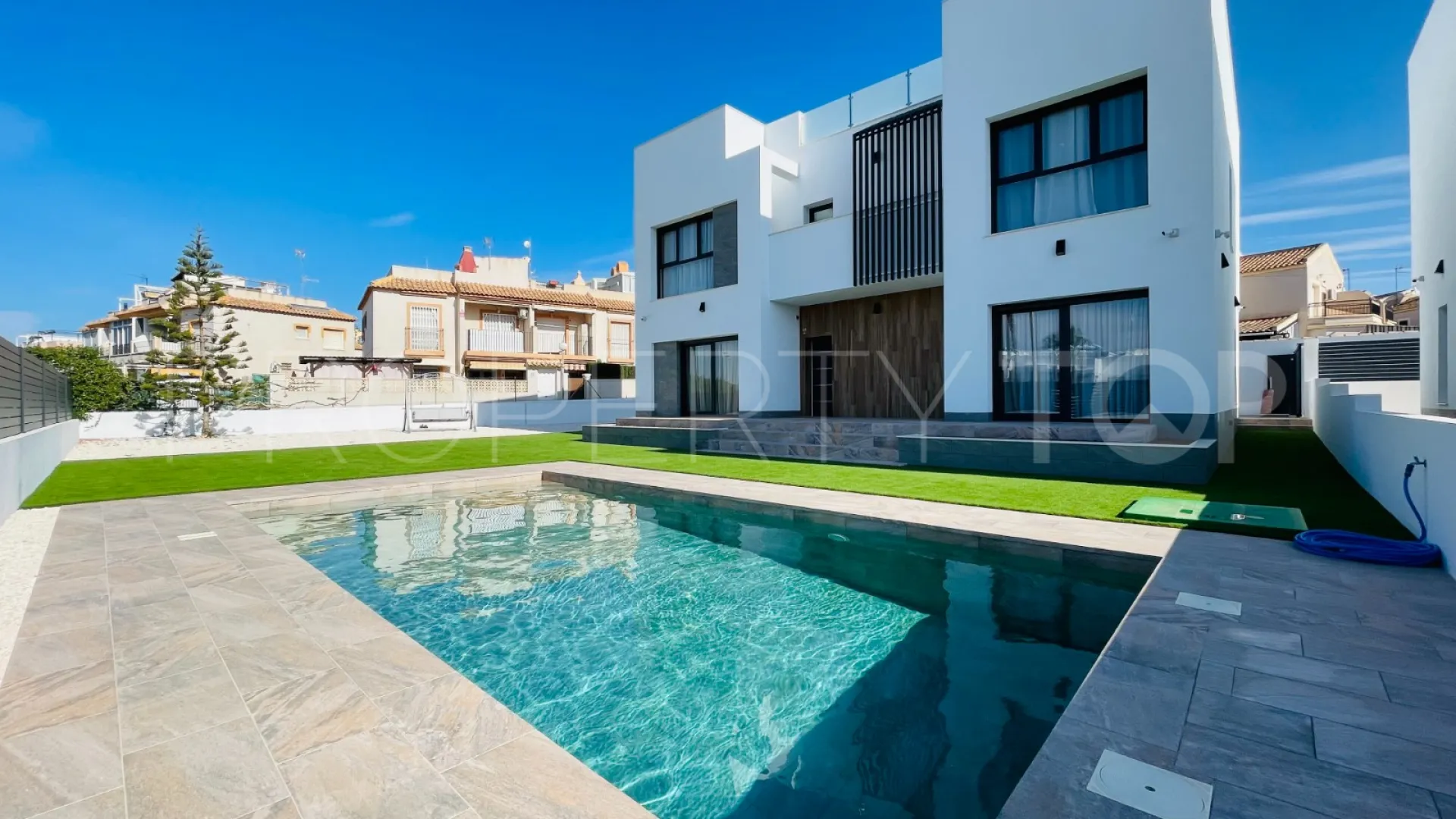 Torrevieja, villa a la venta de 5 dormitorios