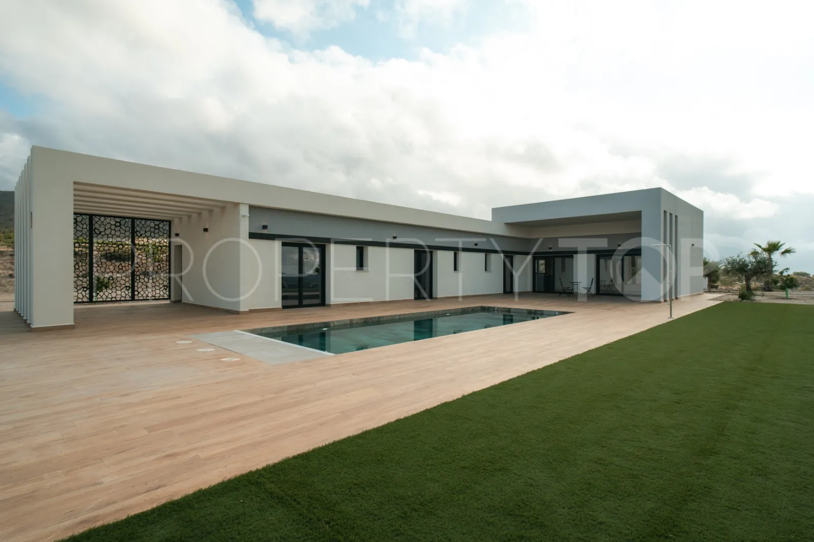 3 bedrooms villa in Pinosol for sale