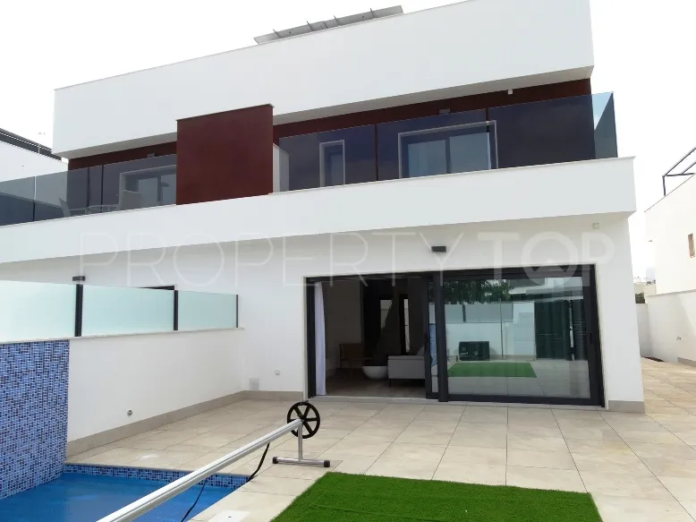 Villa en venta en Pilar de la Horadada