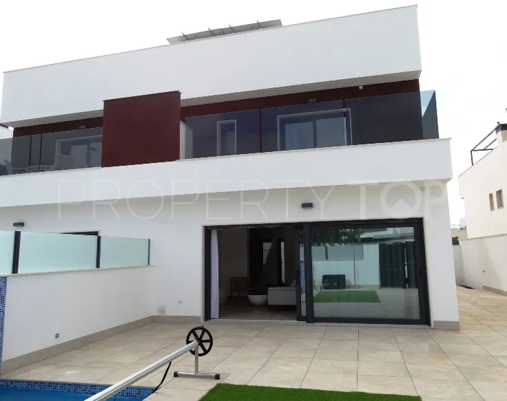 Villa en venta en Pilar de la Horadada