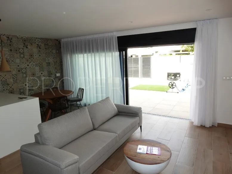 Villa en venta en Pilar de la Horadada