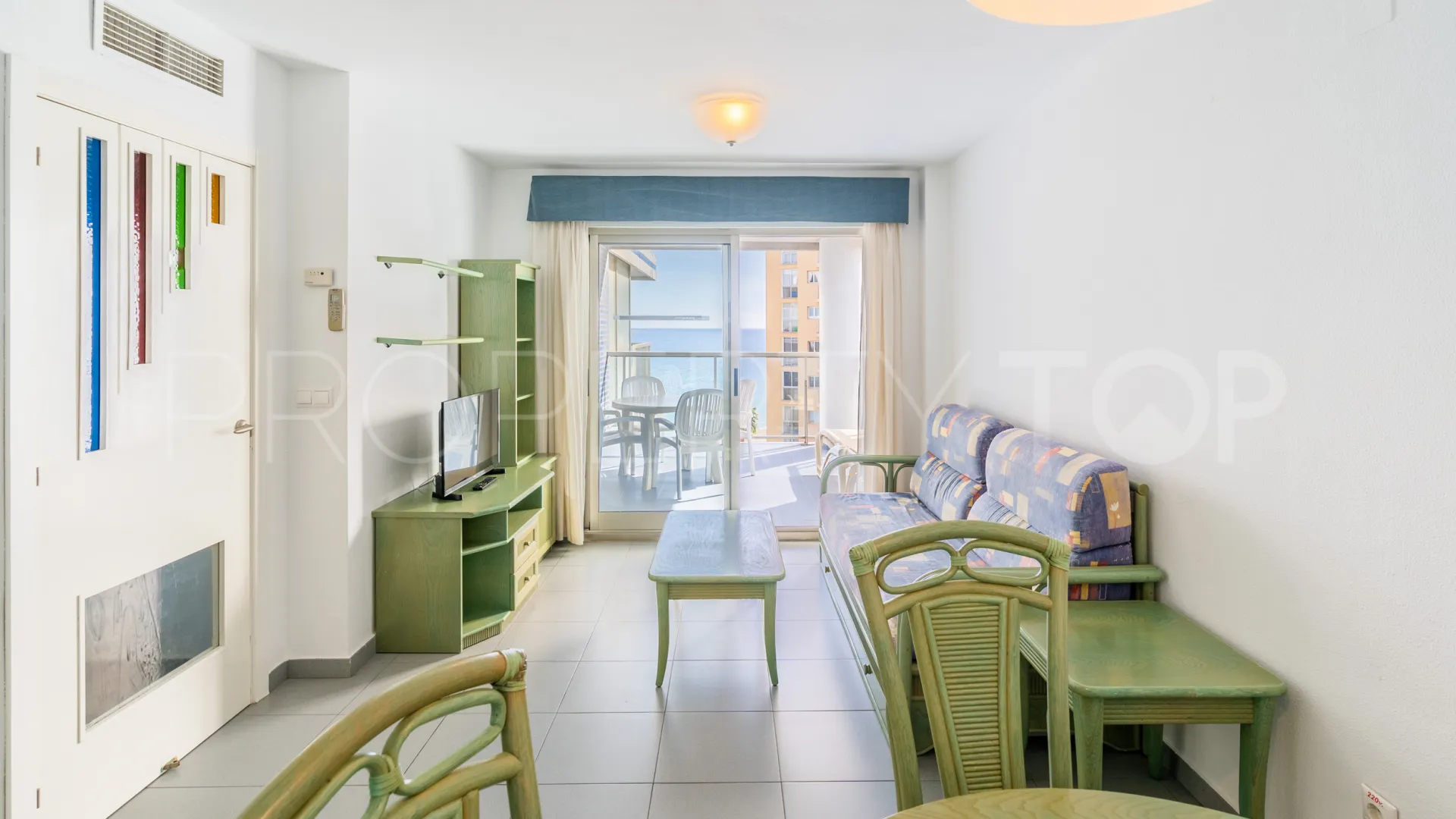 Apartamento con 3 dormitorios en venta en Calpe