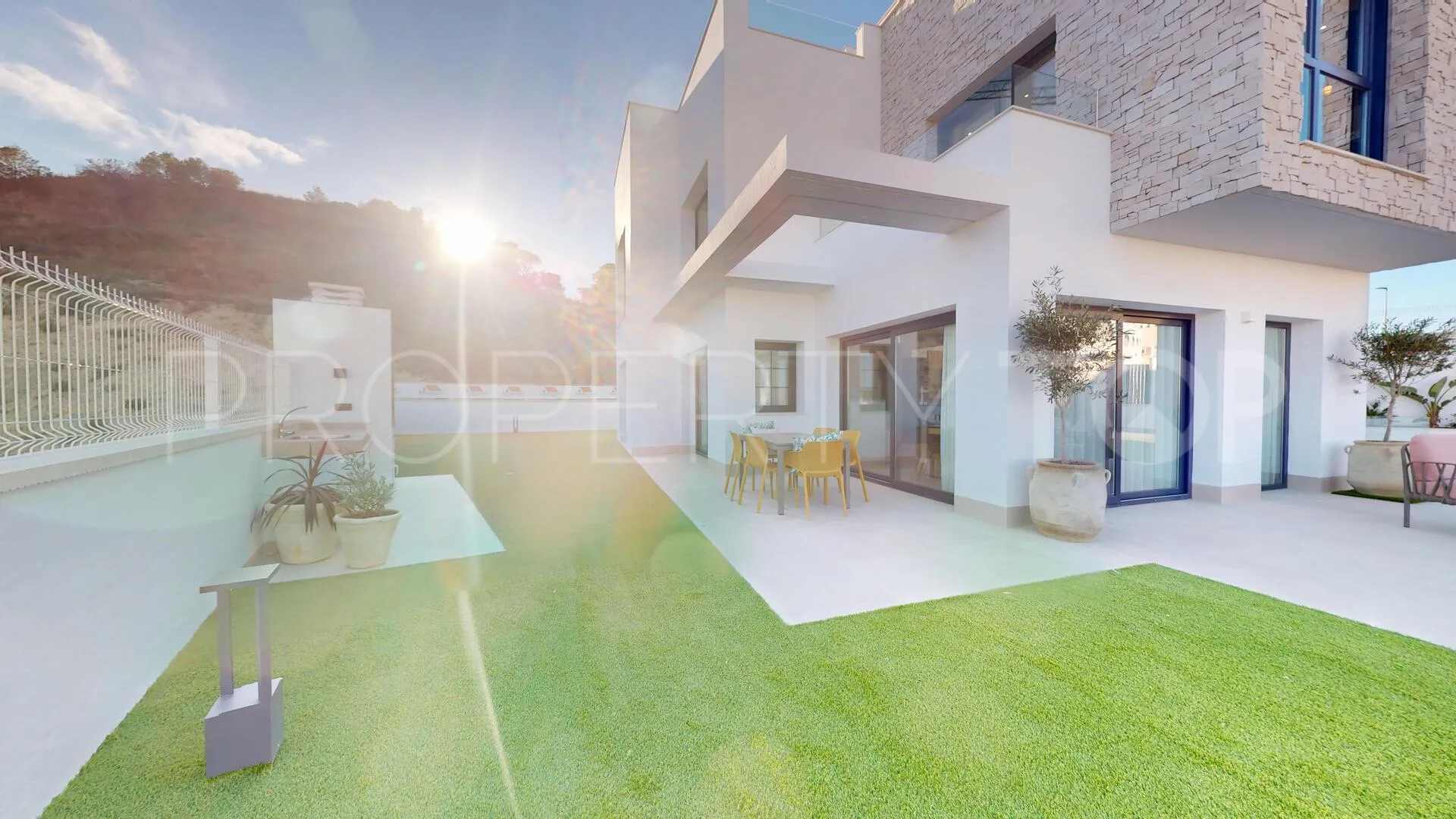 Villa en venta de 3 dormitorios en Cala de Finestrat