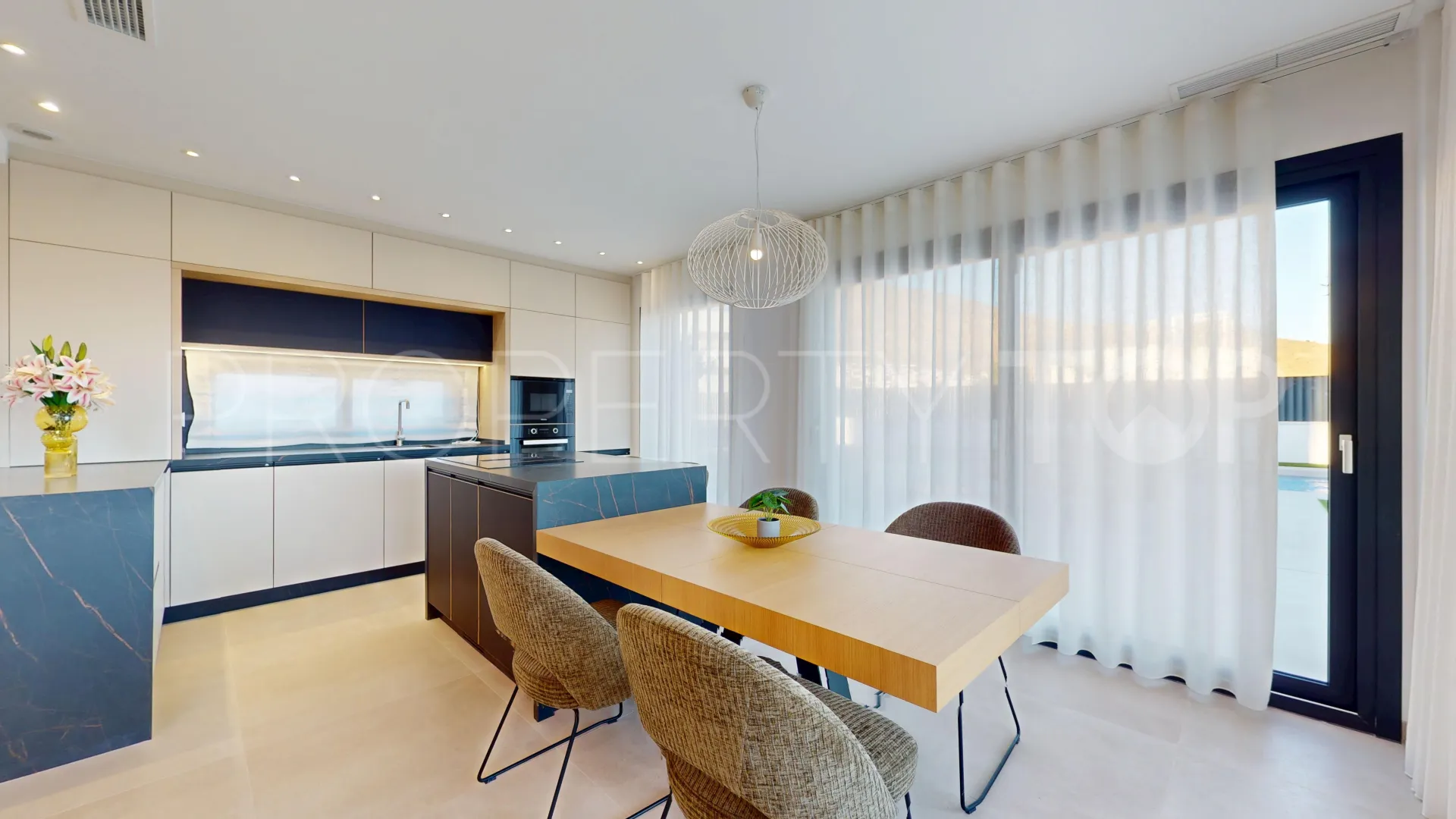 Villa en venta de 3 dormitorios en Cala de Finestrat