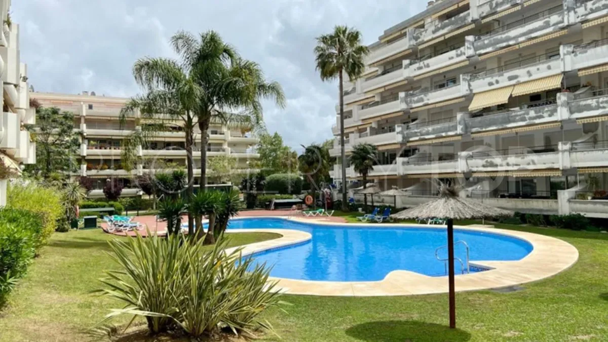 For sale apartment with 3 bedrooms in Guadalmina Alta