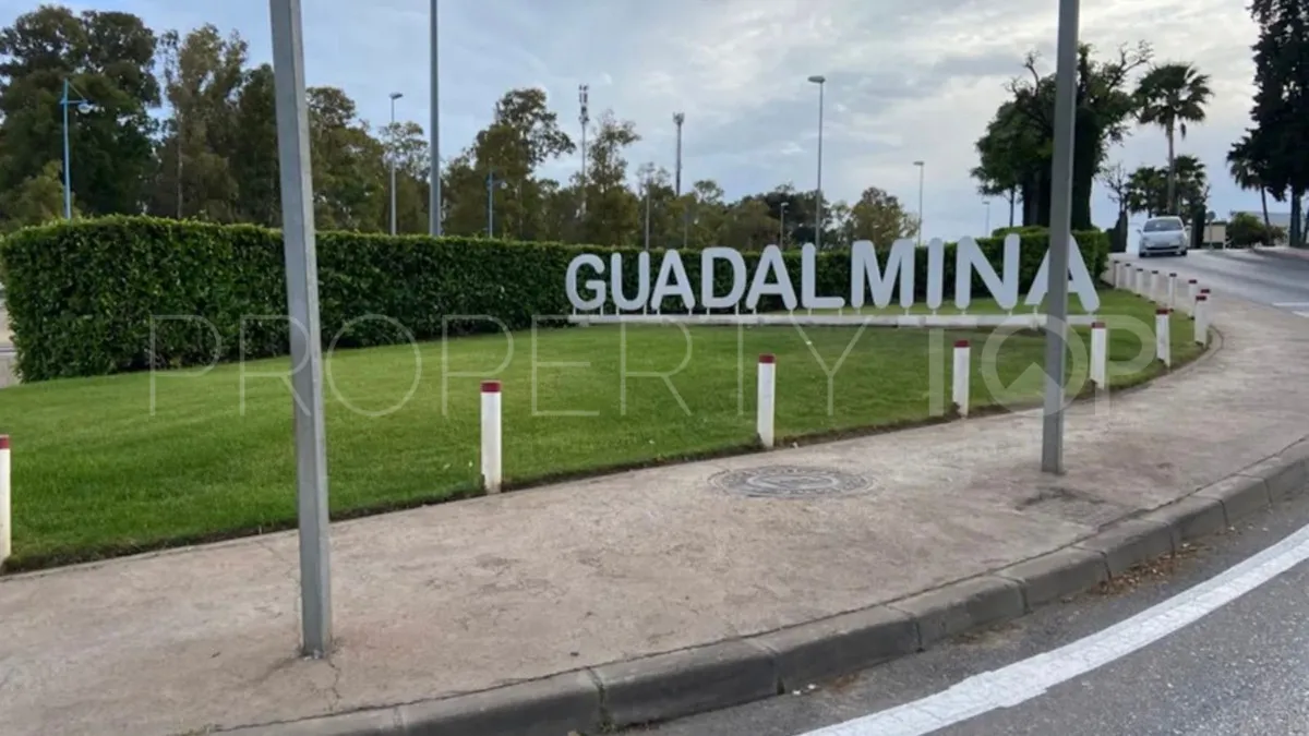For sale apartment with 3 bedrooms in Guadalmina Alta