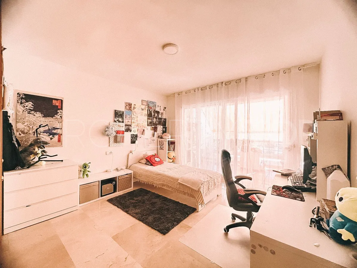 For sale apartment with 3 bedrooms in Guadalmina Alta