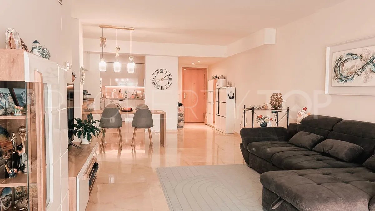 For sale apartment with 3 bedrooms in Guadalmina Alta