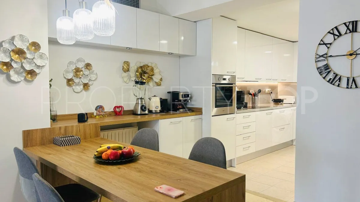 For sale apartment with 3 bedrooms in Guadalmina Alta