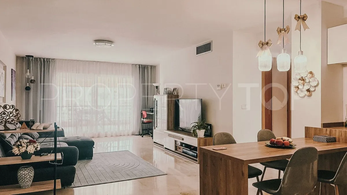 For sale apartment with 3 bedrooms in Guadalmina Alta