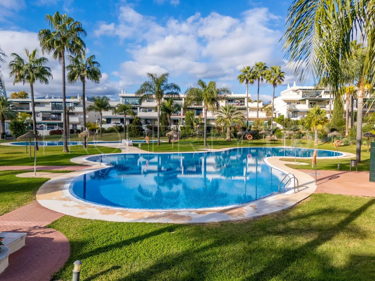 Ground floor apartment with 2 bedrooms for sale in Nueva Andalucia