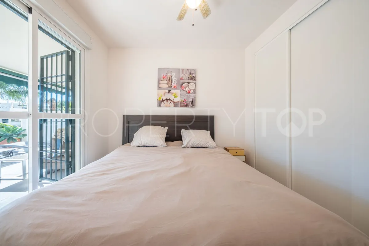Ground floor apartment with 2 bedrooms for sale in Nueva Andalucia