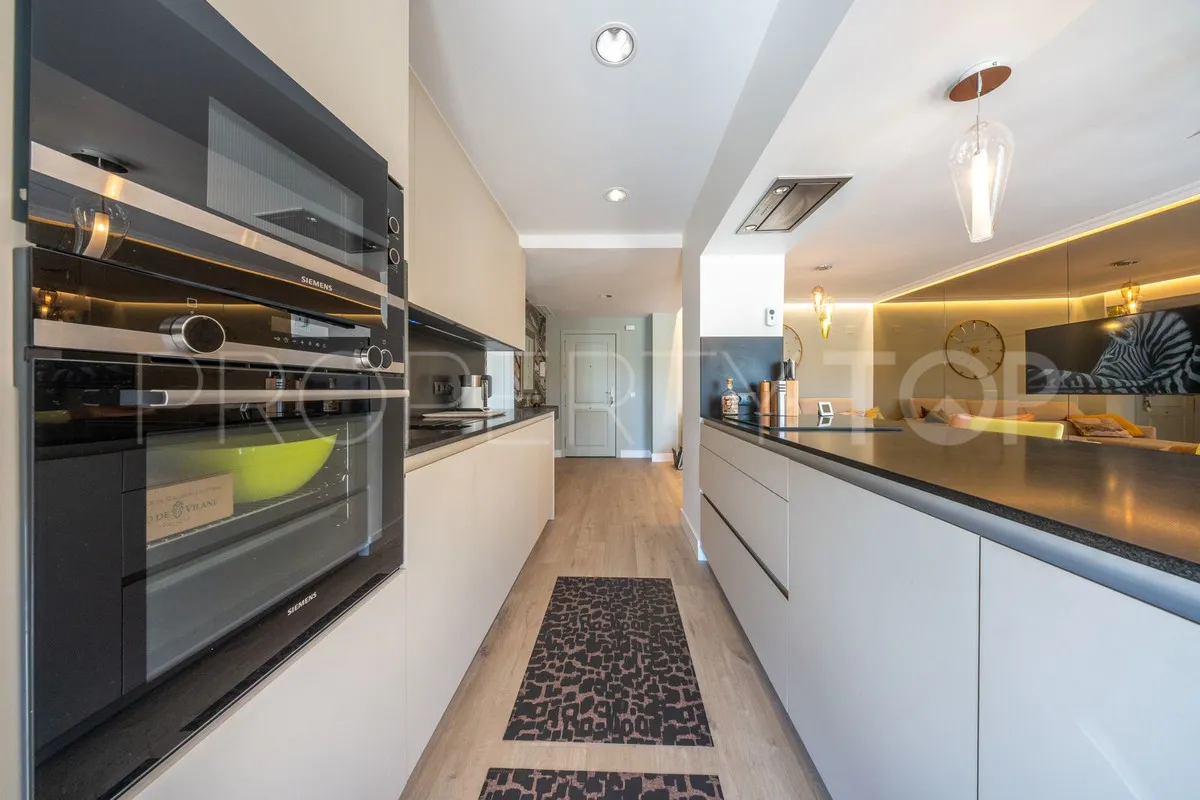 Ground floor apartment with 2 bedrooms for sale in Nueva Andalucia