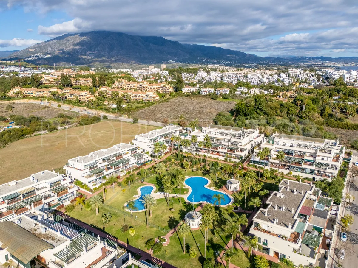 Ground floor apartment with 2 bedrooms for sale in Nueva Andalucia