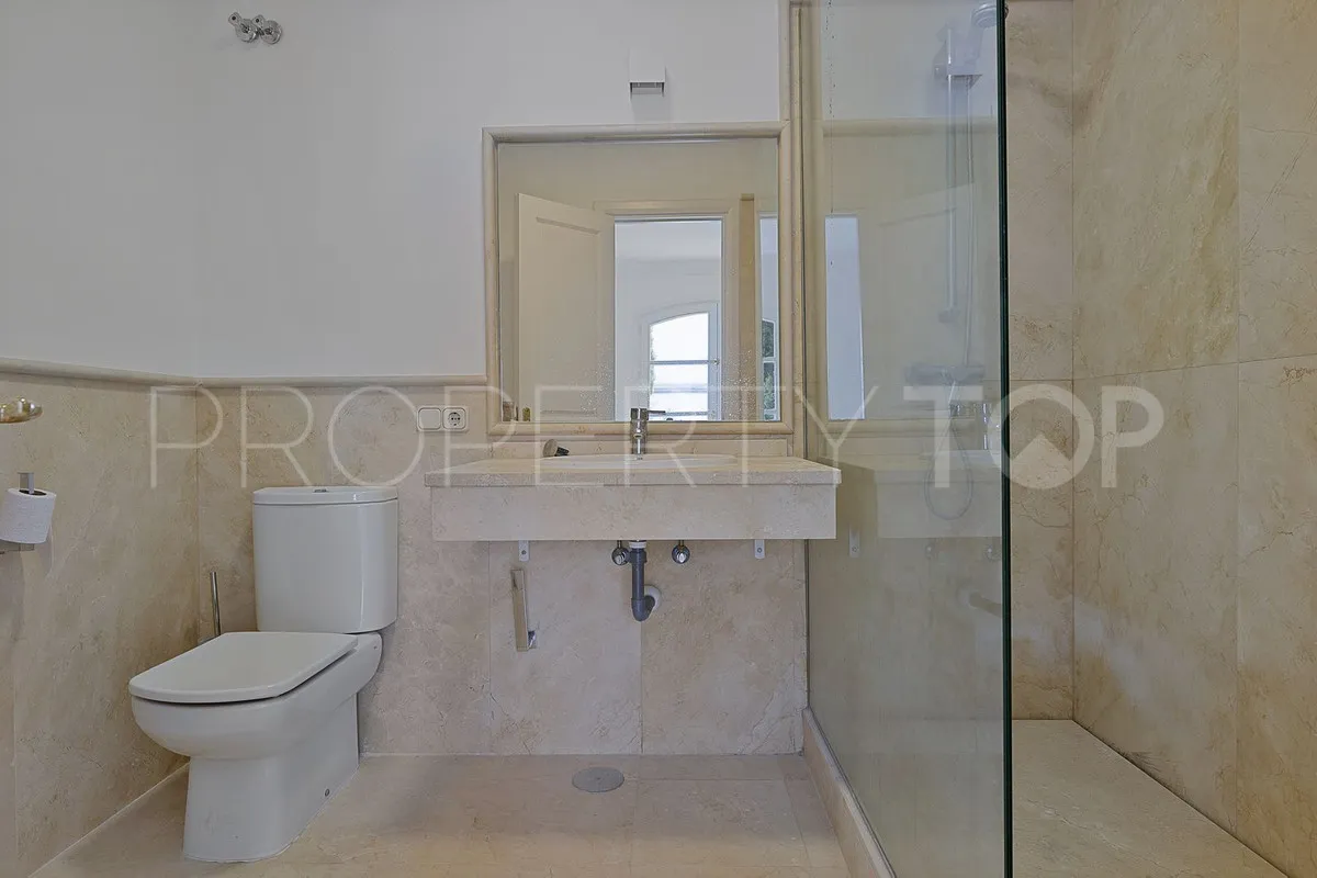 Town house for sale in Benahavis Centro