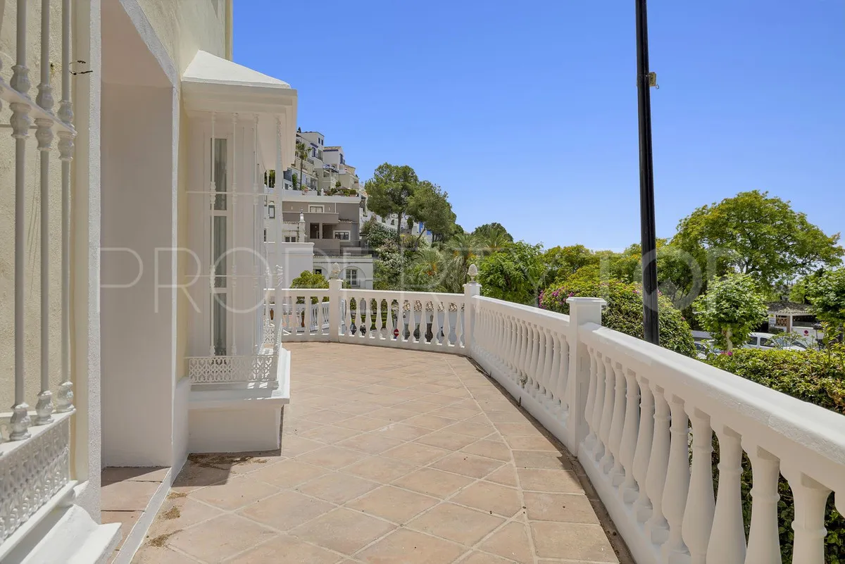 Town house for sale in Benahavis Centro