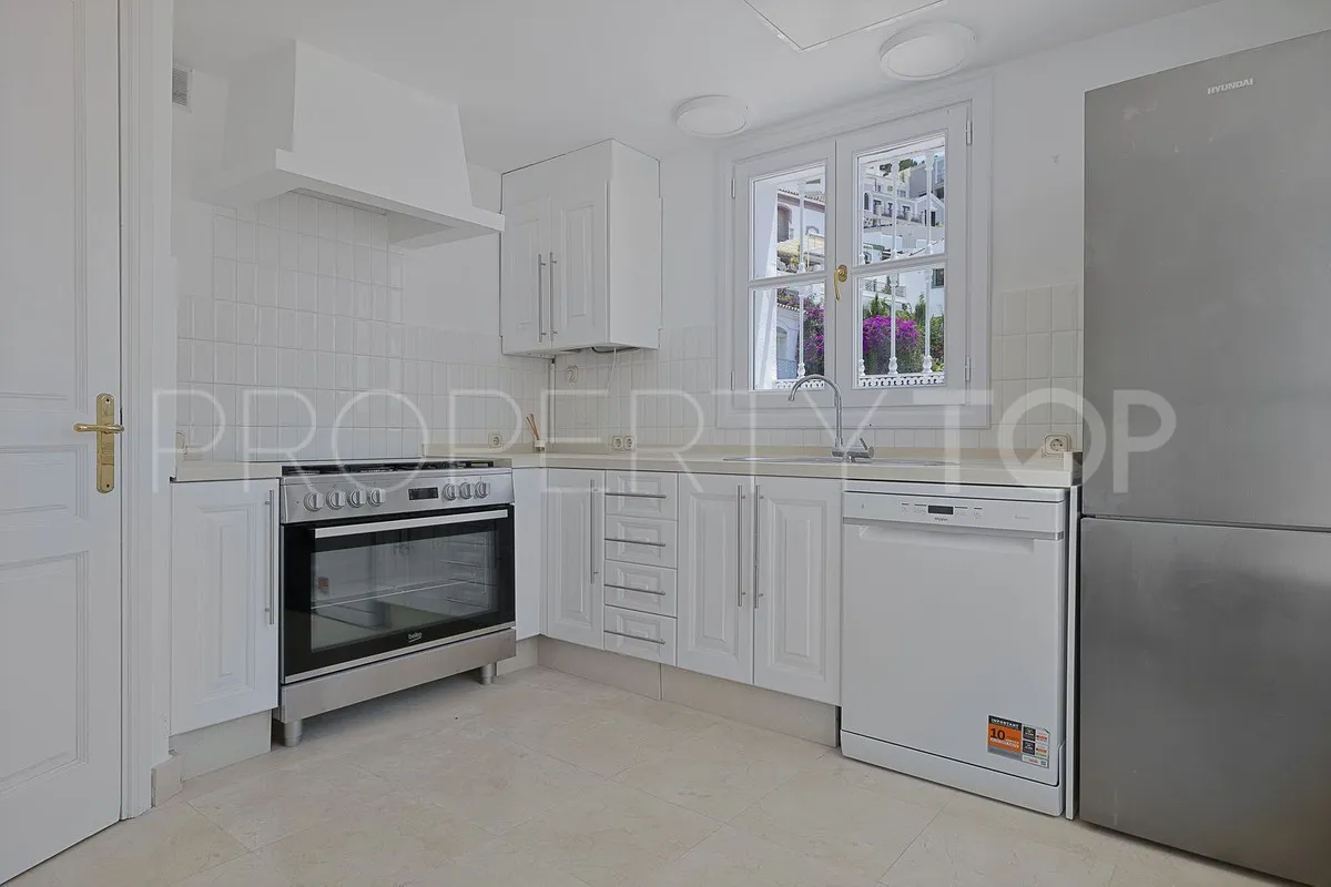 Town house for sale in Benahavis Centro