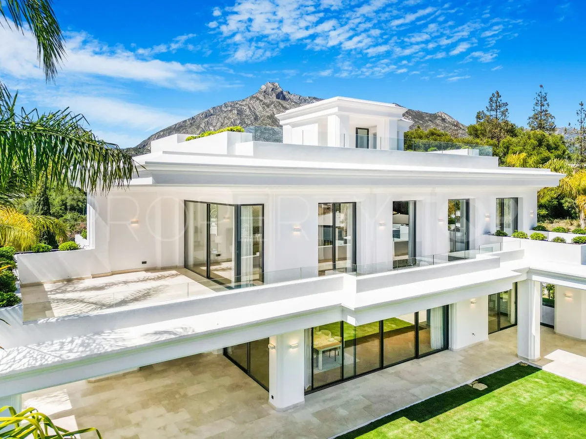 For sale villa with 6 bedrooms in Marbella Golden Mile