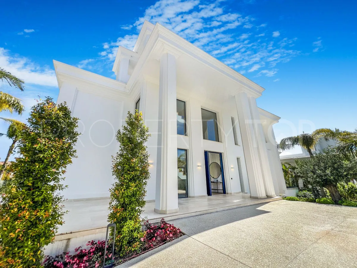 For sale villa with 6 bedrooms in Marbella Golden Mile