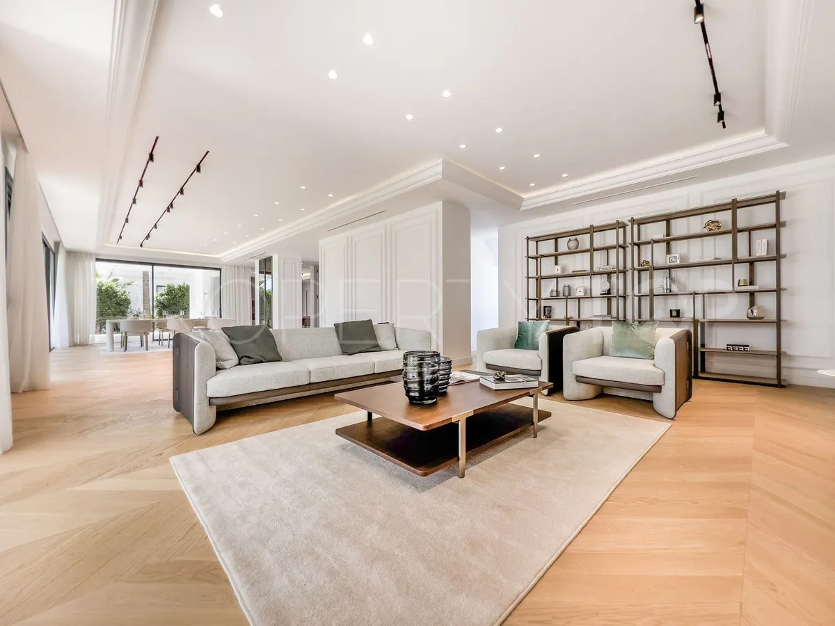 For sale villa with 6 bedrooms in Marbella Golden Mile
