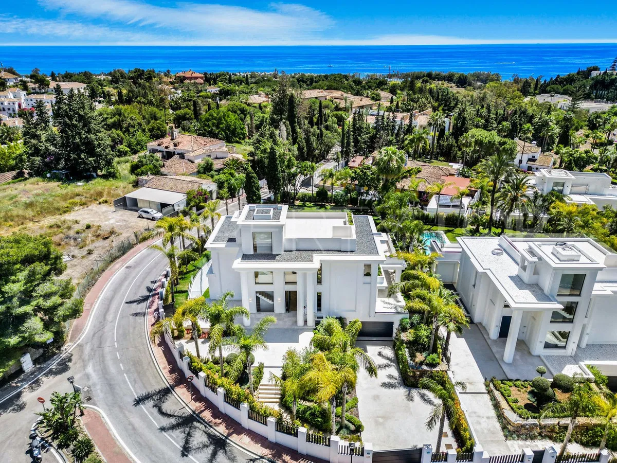 For sale villa with 6 bedrooms in Marbella Golden Mile