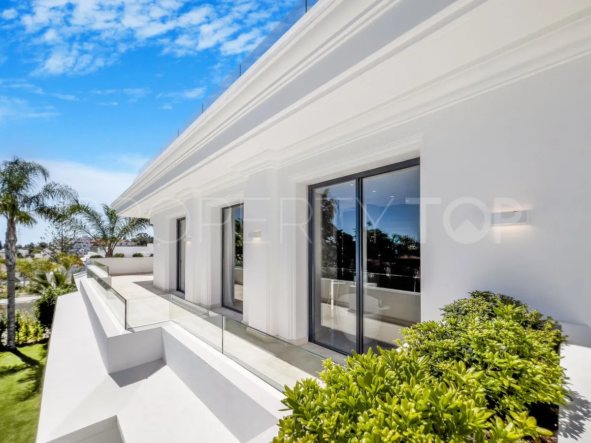 For sale villa with 6 bedrooms in Marbella Golden Mile