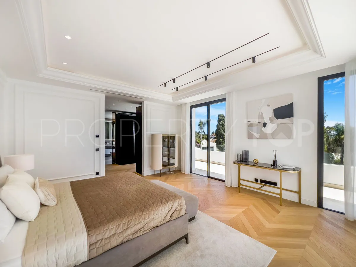 For sale villa with 6 bedrooms in Marbella Golden Mile