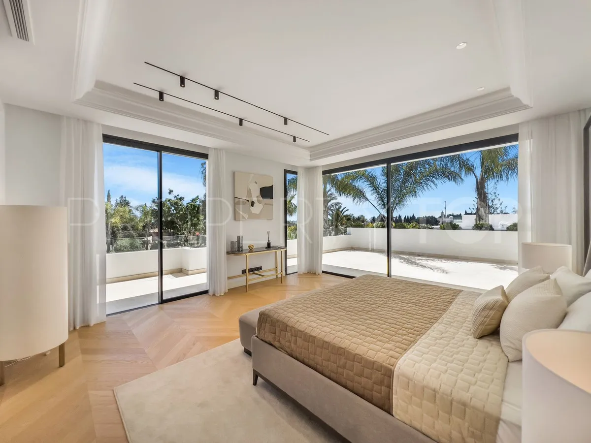 For sale villa with 6 bedrooms in Marbella Golden Mile