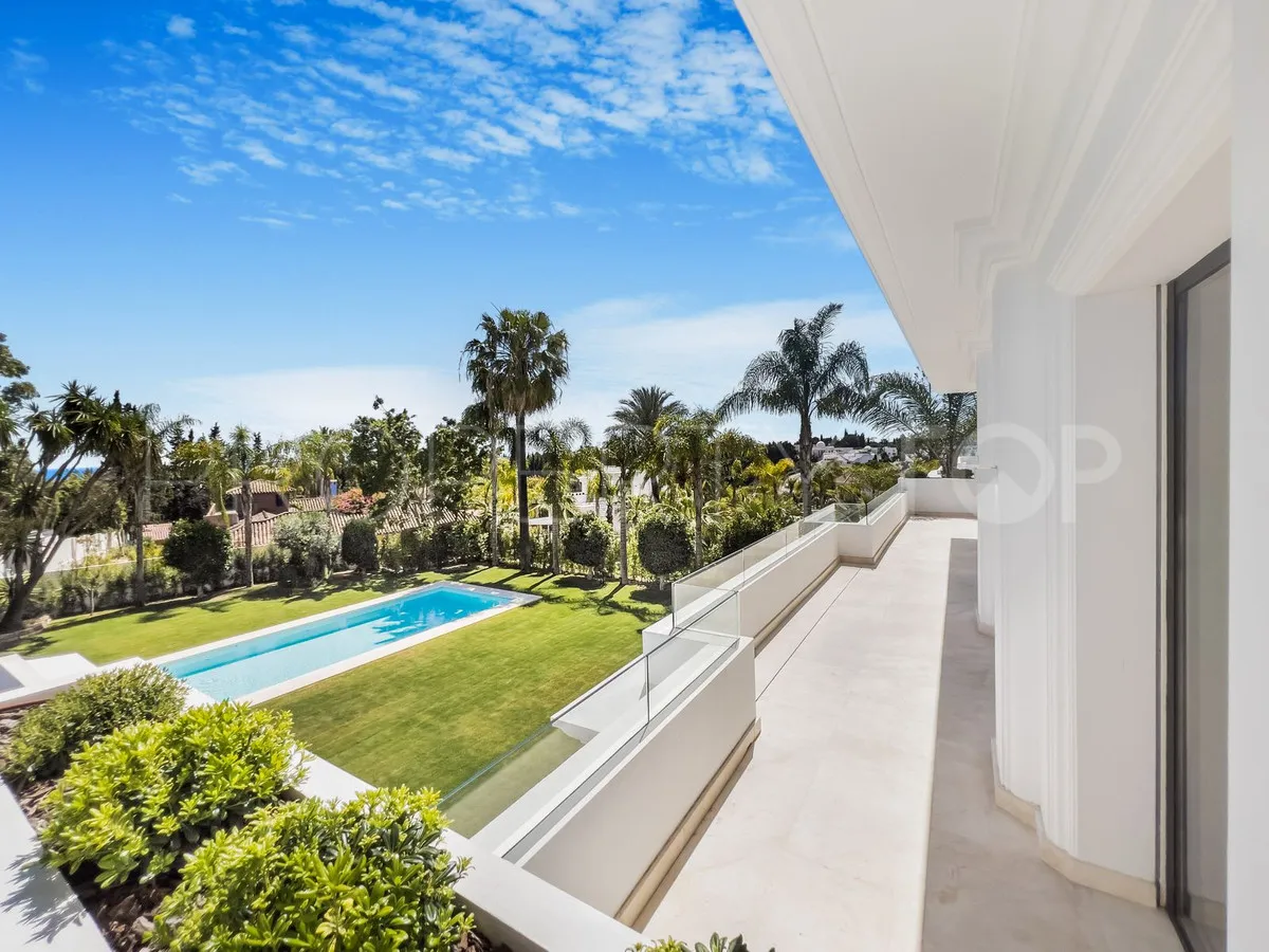 For sale villa with 6 bedrooms in Marbella Golden Mile