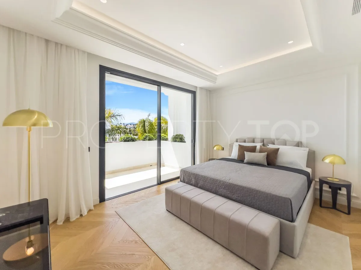 For sale villa with 6 bedrooms in Marbella Golden Mile