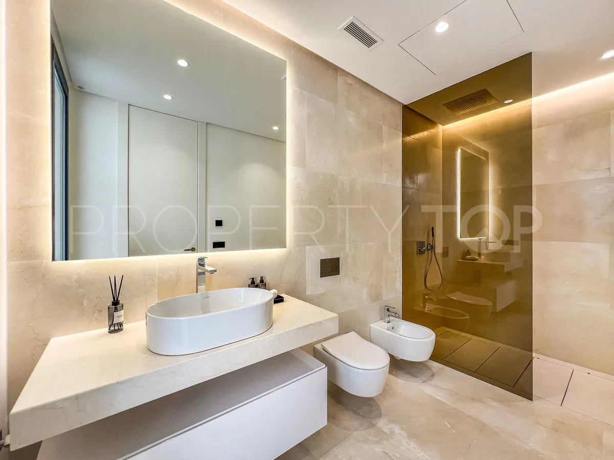 For sale villa with 6 bedrooms in Marbella Golden Mile