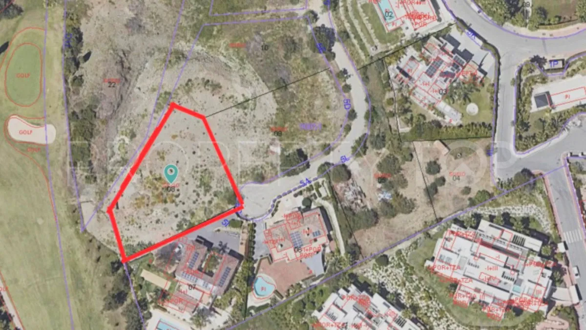 Buy plot in Benahavis Centro