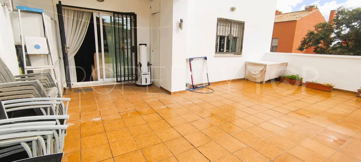 Apartamento en venta en Las Lomas de Marbella con 2 dormitorios
